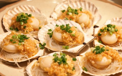 蒜蓉粉丝蒸扇贝！开海后1口1个鲜香四溢