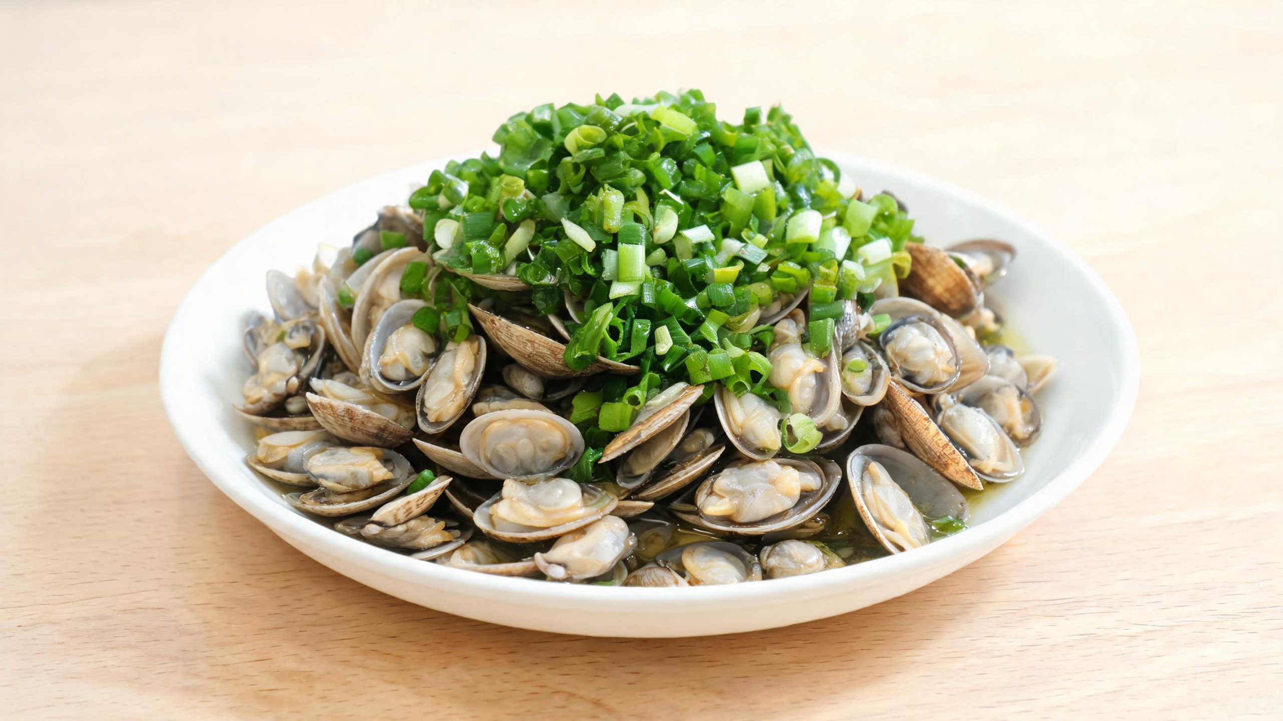 葱油拌海瓜子！开海后3分钟汆烫淋热油满口鲜