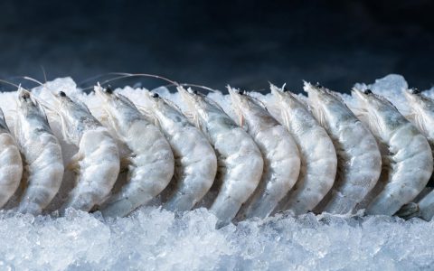 厄瓜多尔冻白虾进口持续升温！清关采购这5个要点别踩坑