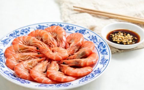 白灼虾怎样才鲜甜弹牙？3分钟锁鲜诀窍！