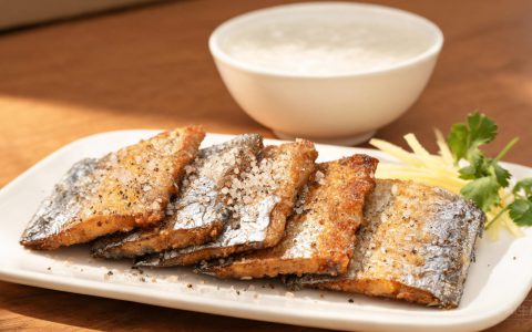 干煎带鱼不破皮！2个秘诀外酥里嫩