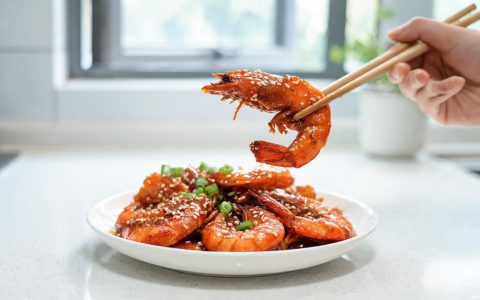 3步搞定油焖大虾，虾油拌饭香到舔盘！